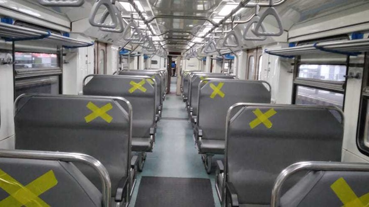 KA Prameks sepi penumpang akibat pandemi Covid-19