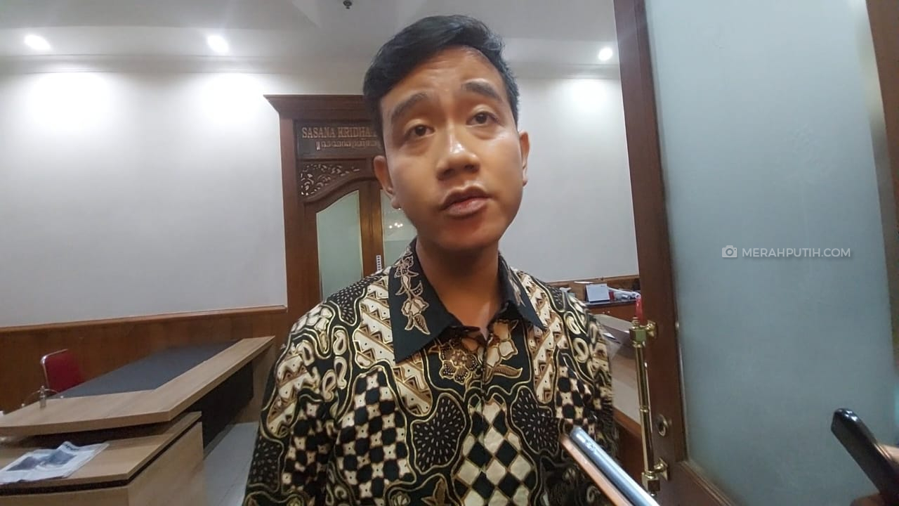 Pasca Putusan Bawaslu Jakpus, Gibran Hentikan Bagi-Bagi Susu Saat Kampanye