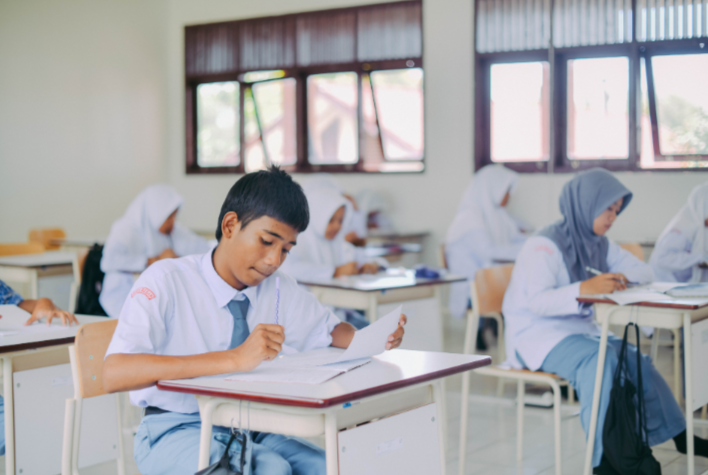 Panduan Lengkap Kesetaraan Paket C yang Wajib Kamu Tahu: Syarat, Kurikulum, dan Cara Lulus Terbaru