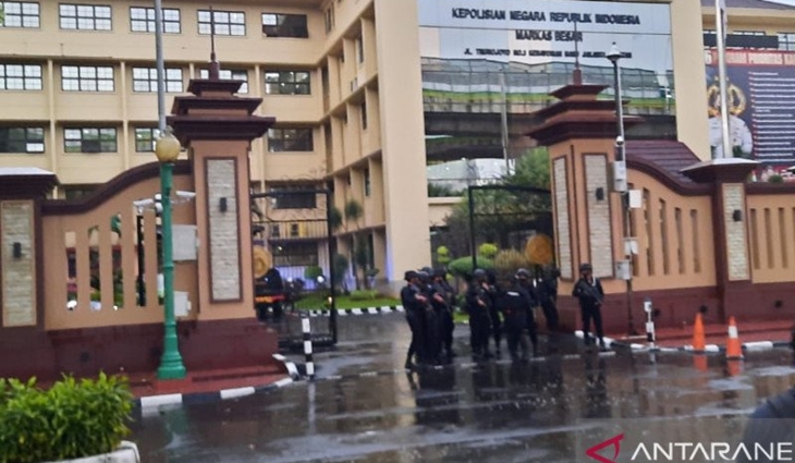 Setelah Serangan Terduga Teroris, Tim Gegana Lakukan Sterilisasi di Mabes Polri