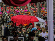 Prosesi Pemakaman Ani Yudhoyono di TMP Kalibata