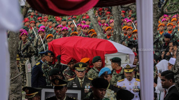 Prosesi Pemakaman Ani Yudhoyono di TMP Kalibata