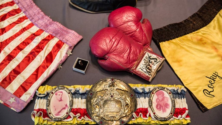 500 Barang Pribadi Sylvester Stallone Dilelang