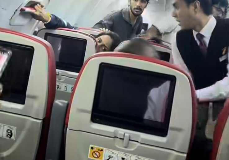 Viral, Penumpang Batik Air Berulah Nekat Buka Jendela Darurat Pesawat