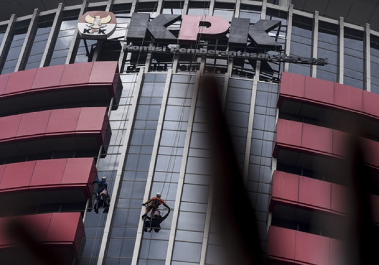 Sesalkan OTT Jaksa, Komisi III DPR Minta Akar Masalah Penegakan Hukum Diusut