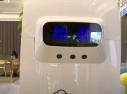 Canggih, Kafe Ini Gunakan Robot Untuk Tegakkan Social Distancing