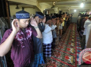  Hari Ini Jamaah Tarekat Naqsabandiyah Rayakan Idul Fitri 1440 Hijriyah 