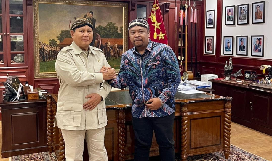 Pencipta Laju Ojo Dibandingke Kasih Blangko ke Prabowo