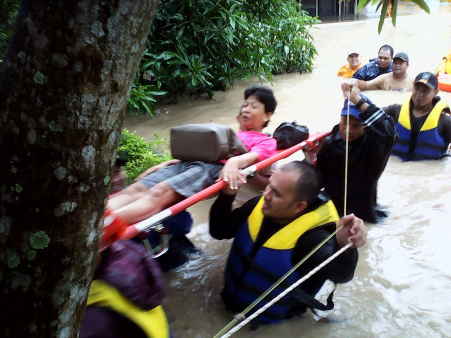 Banjir Setinggi 2 Meter Rendam Kawasan Muntok Saat Imlek 