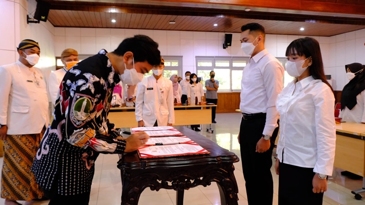 Ribuan Tenaga Honorer Terancam Pengangguran, DPRD Desak Gibran Konsultasi ke Pusat