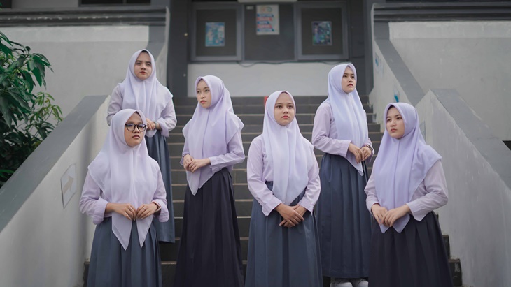 Putih Abu-Abu Cover Lagu 'Bunda' Melly Goeslaw