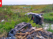 Minibus Angkut Belasan Santri Masuk Jurang 