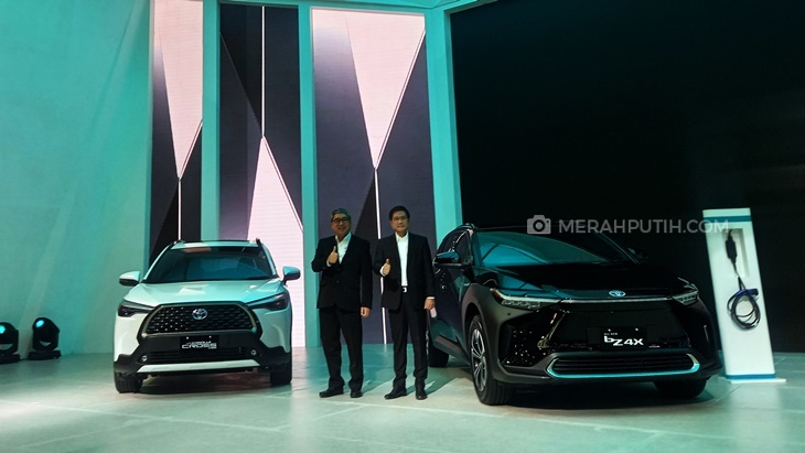 Toyota Perkenalkan bZ4x di GIIAS 2022