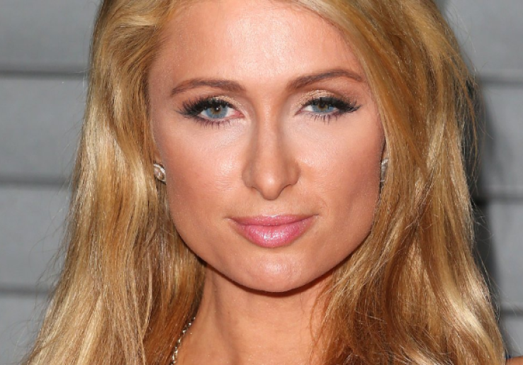 Punya Cincin Tunangan Senilai Rp 26 Miliar, Paris Hilton Sewa Bodyguard