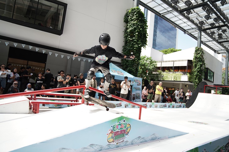 Segarnya JASJUS Skate Seru Ditemani Minuman Rasa Cincau