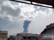 Pagi Tadi, Marapi Pecahkan Rekor Lontaran Abu Erupsi Tertinggi