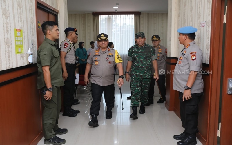 Jenguk Anggota Korban Kerusuhan, Kapolda Metro Jaya: Mayoritas Patah Tangan dan Gigi Copot