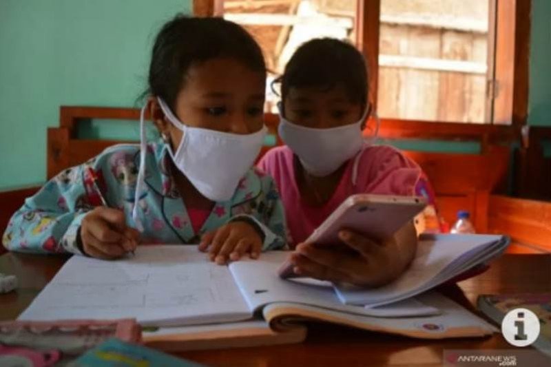 Masih Pandemi, Nadiem Didesak Tunda Asesmen Sekolah Pengganti UN