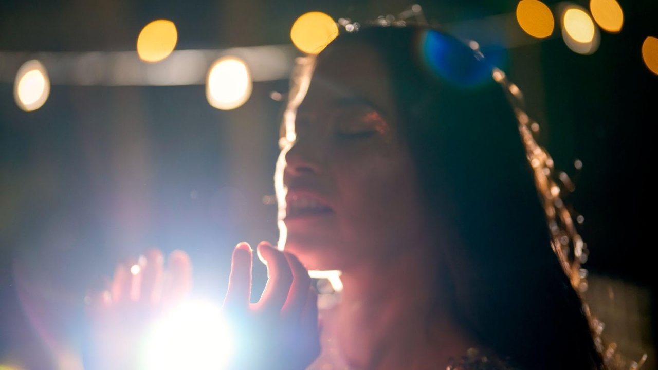 Lirik 'Birds' dari Rachael Yamagata Ceritakan Tentang Rasa Kehilangan