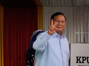 Prabowo Nyoblos di TPS 033 Hambalang, Dua Jari Dicelupkan ke Tinta