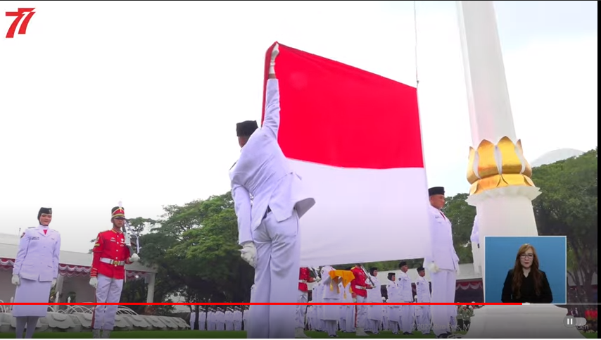 Sang Merah Putih Berkibar di Istana Merdeka