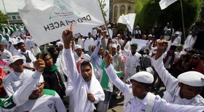 Massa Front Pembela Islam 