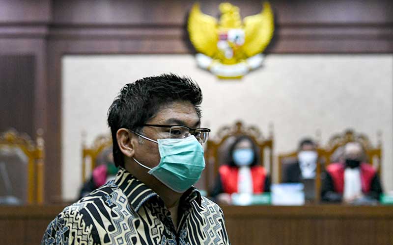 Presiden Komisaris PT Trada Alam Minera Heru Hidayat di pengadilan Tindak Pidana Korupsi (Tipikor) Jakarta, Senin (18/1/2022). (ANTARA/Desca Lidya Natalia)