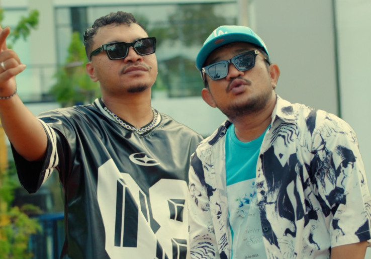 Kolaborasi Wizz Baker dengan Teddy Salendah Suguhkan Kisah Cinta Instan Lewat “Bikin Sa Gila”, Simak Liriknya