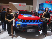 Mobil BAIC BJ40 PLUS DeXC Racing Team Mejeng di Ajang Otomotif IIMS 2025