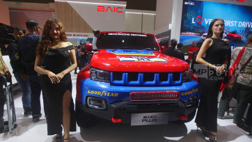 Mobil BAIC BJ40 PLUS DeXC Racing Team Mejeng di Ajang Otomotif IIMS 2025