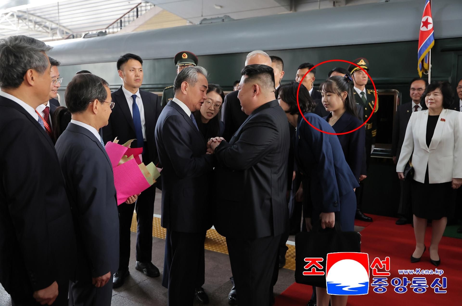 Putri Pemimpin Korea Utara Kim Jong-un Jadi Sorotan dalam Kunjungan ke China, Disebut Calon Penerus