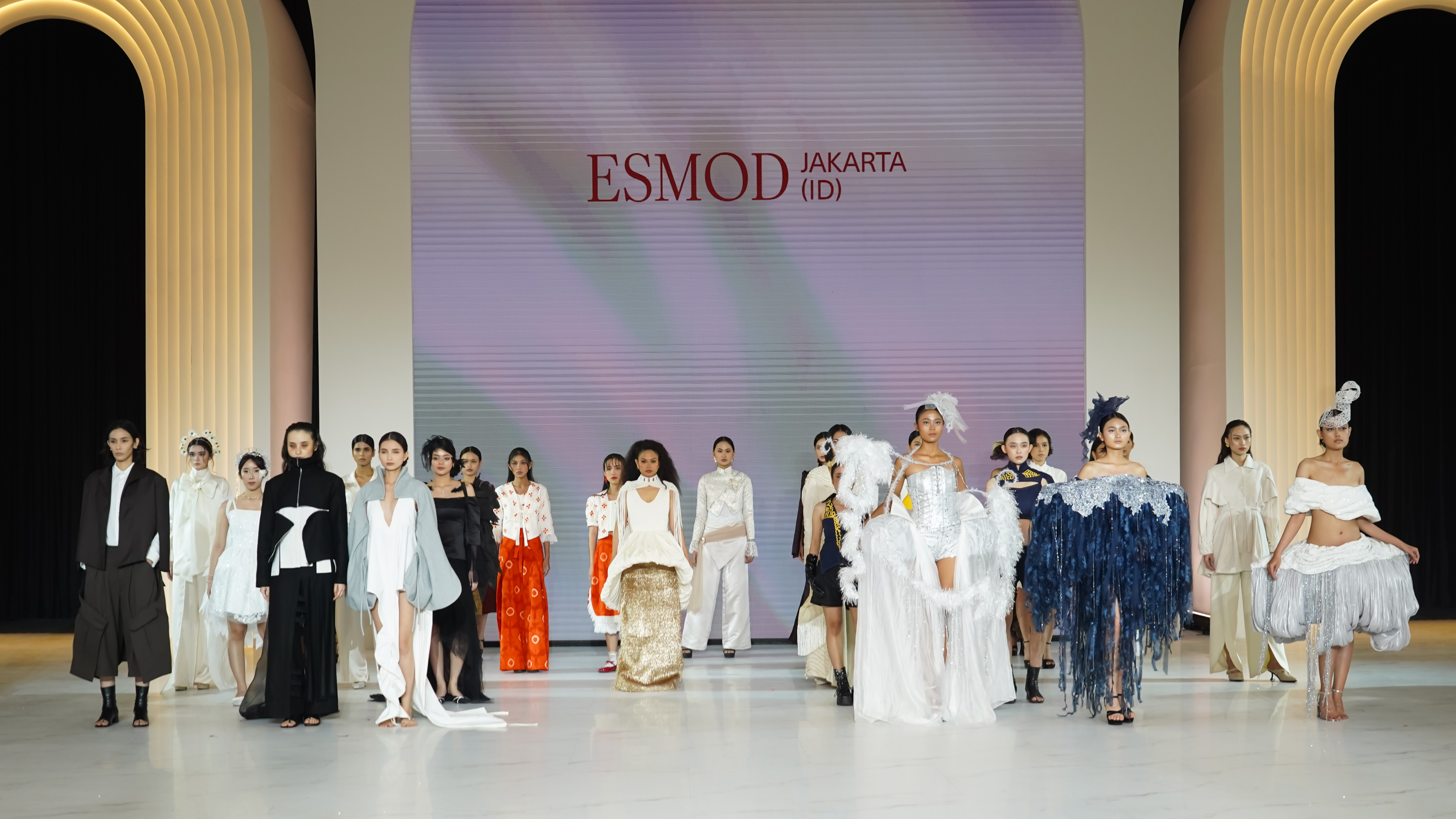 Dari Ruang Kelas ke Runway, ESMOD Jakarta Hadirkan First Edit