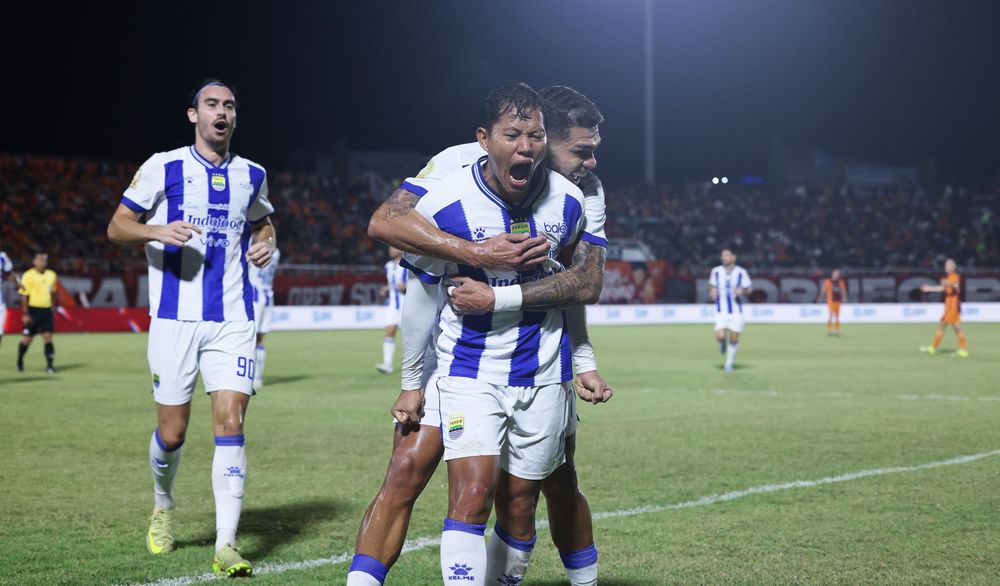 Spontan Selebrasi Setelah Bobol Borneo FC, Gelandang Persib Adam Alis Minta Maaf