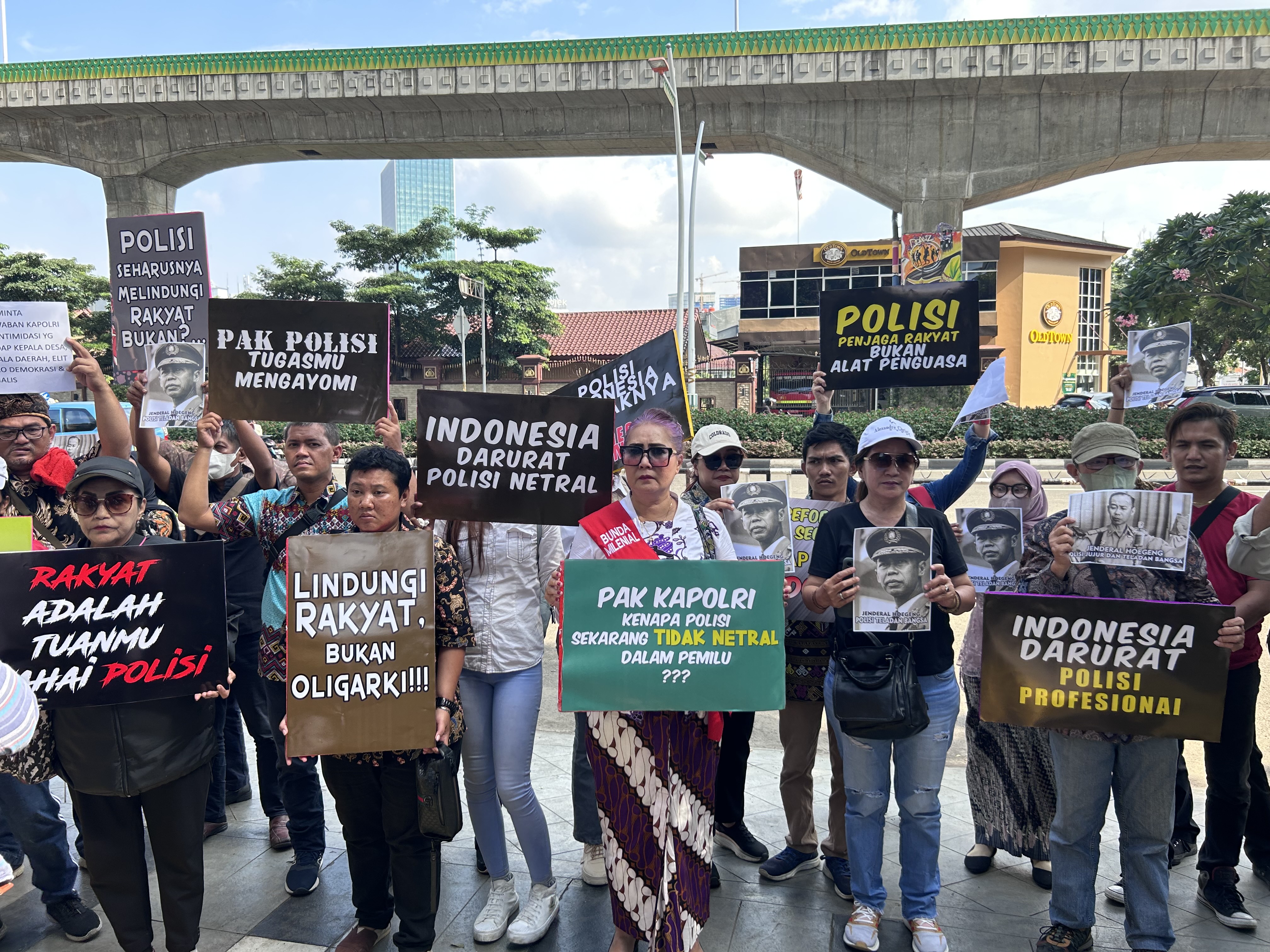 Pencinta Sejarah Ajak Kapolri Berdialog Soal Ketidaknetralan Polisi di Pemilu 2024