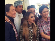 Krakatau Reunion Tampil Etnik di Moskow