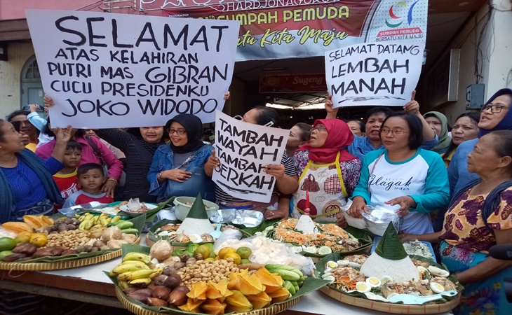 Para pedagang menyambut gembira kelahiran cucu ketiga Presiden Jokowi La Lembah Manah