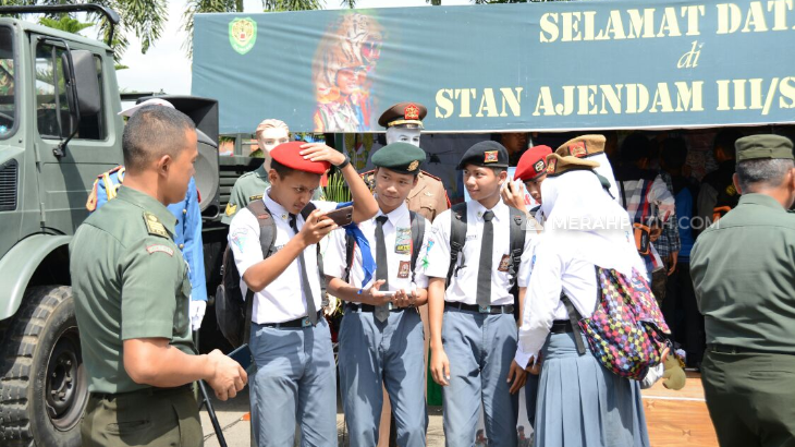 Warga Serbu Pameran Alutsista Kodam III/Siliwangi