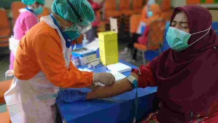 Puluhan Warga Kebon Kacang Positif Corona Usai Jalani Rapid Test