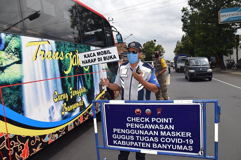 Satgas Sebut PPKM di Jawa dan Bali Belum Mampu Tekan Penyebaran COVID-19