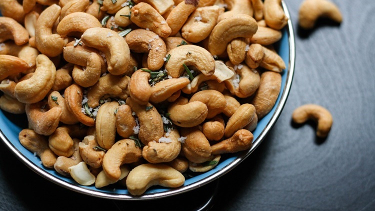 4 Makanan Ini Berbahaya untuk Kesehatan Bayi di Bawah Usia Satu Tahun
