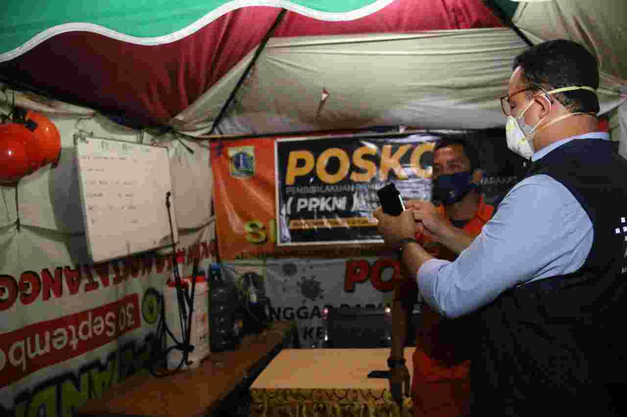 Anies Buka Posko Pengaduan COVID-19 Tiap Kelurahan