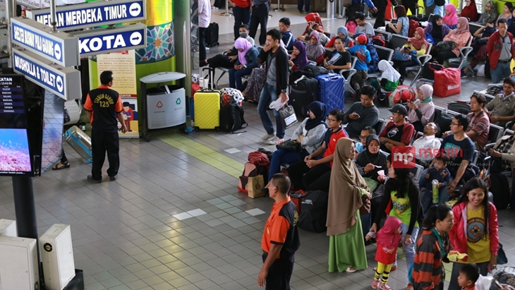 Gegara Demo Setahun Jokowi, Stasiun Gambir Tak Layani Penumpang