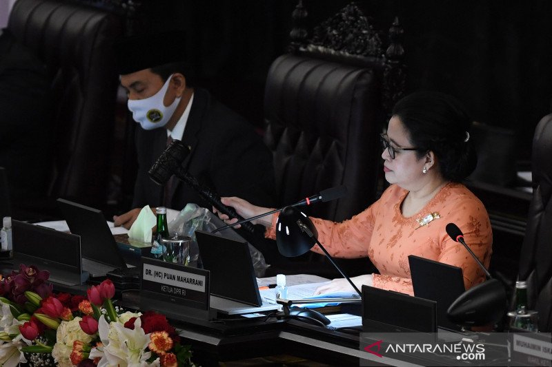 DPR Tetap Bahas RUU Cipta Kerja