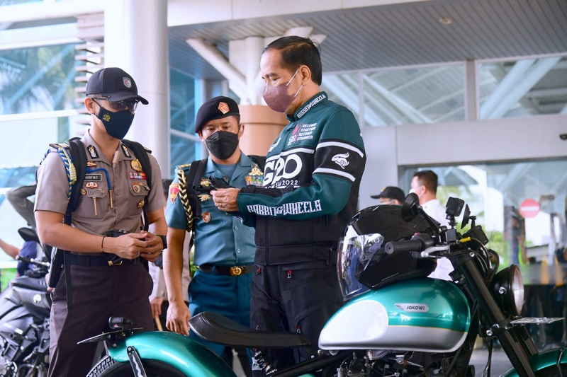 Jaket G20 Jokowi. (Foto: Antara)