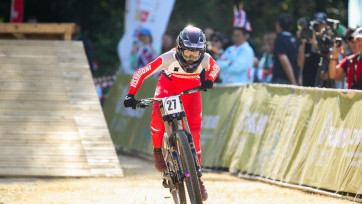 SEA Games 2025 Thailand: Aksi Sepeda Downhill Putri Indonesia Raih Medali Perak