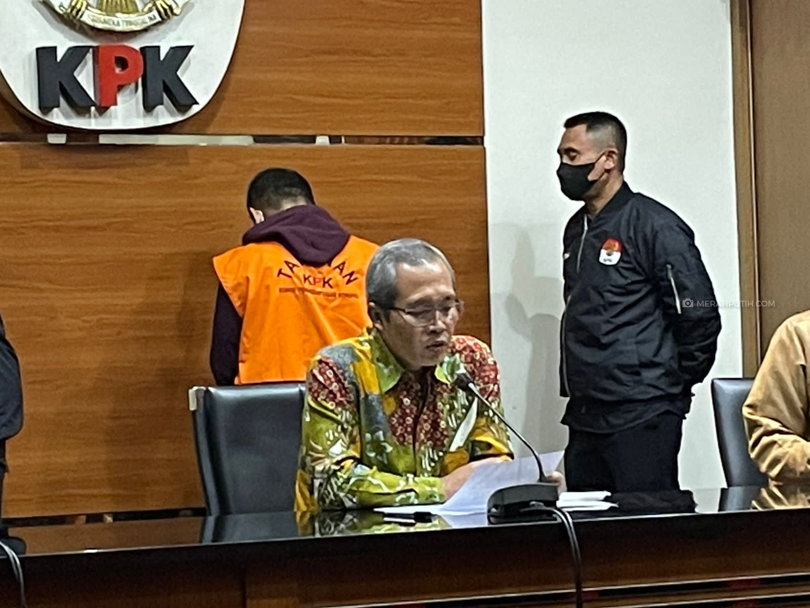 KPK Tetapkan General Manager PT Antam Tersangka