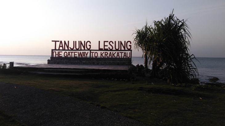 Nikmati Libur Lebaran di Pantai, Waspadai Gelombang Tinggi di Sejumlah Wilayah Ini