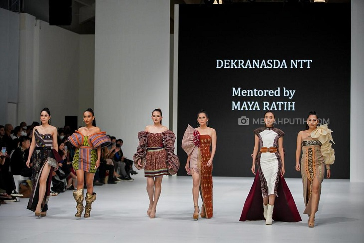 busana ntt jfw 2023