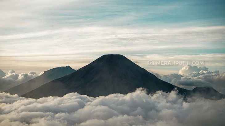 Gunung Prau menjadi salah satu destinasi domestik yang diminati, terutapa bagi para pendaki. (Foto: MP/Prasso)