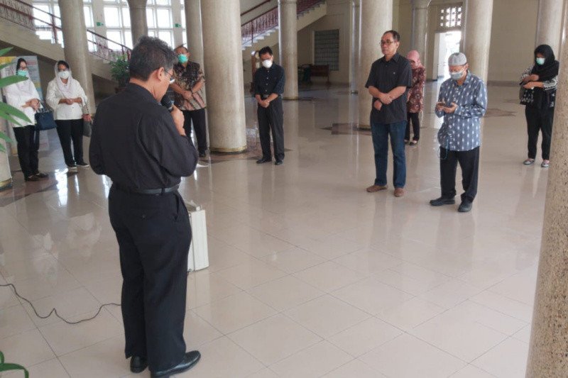 Guru Besar UGM yang Positif COVID-19 Meninggal Dunia